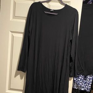 BNWT long sleeve black swing dress